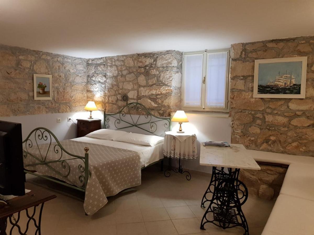 Apartments Gabri Mali Losinj Luaran gambar